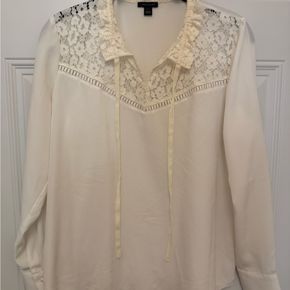 Ann Taylor Cream Ruffled Tie Front Blouse